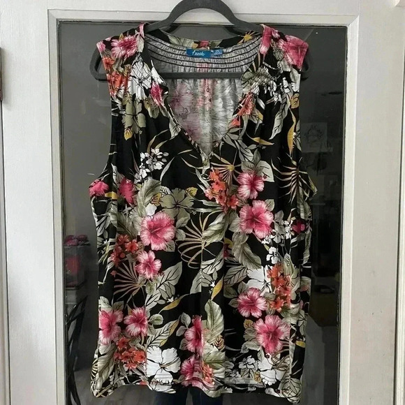 Fresh Black and pink flowered tank size 2x - Picture 1 of 4